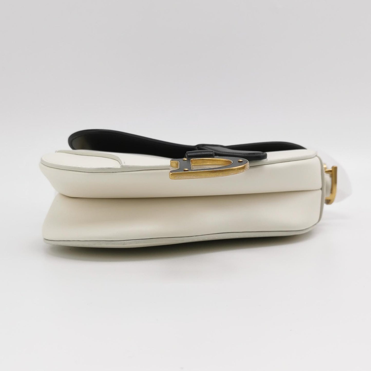 Saddle