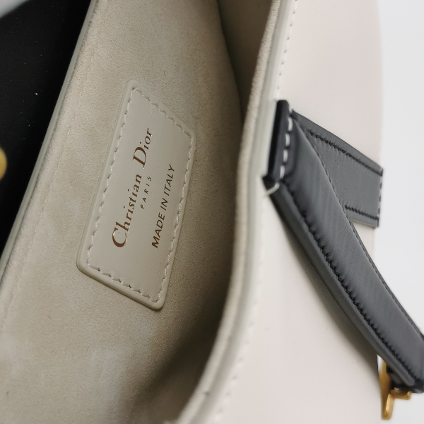 Saddle
