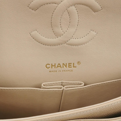 Classic Flap Seasonal limited Edition Medium quilted CC turn-lock