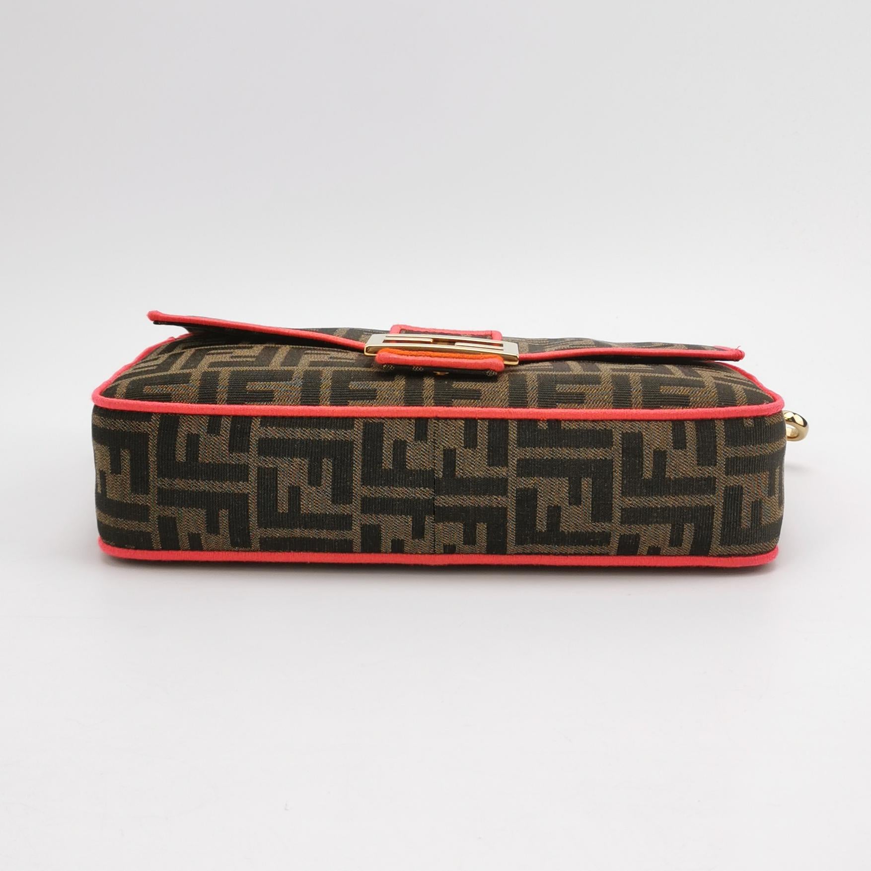 Baguette Medium Nylon F