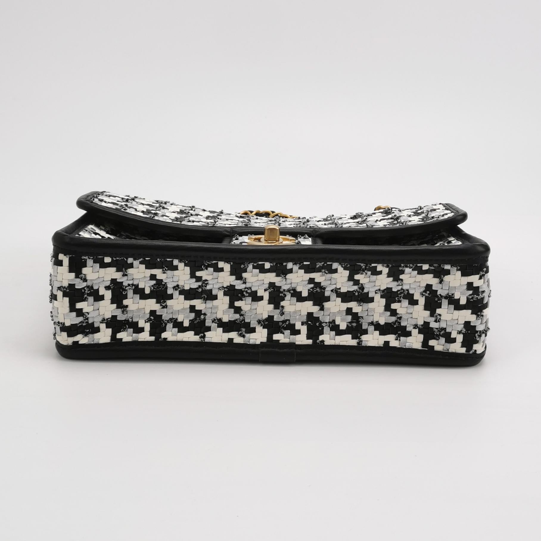 Classic Flap Seasonal limited Edition Medium Lambskin CC turn-lock