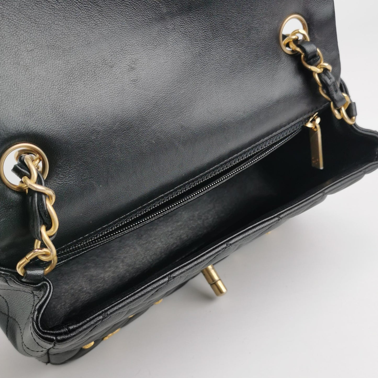 Classic Flap Seasonal limited Edition Mini Lambskin CC turn-lock