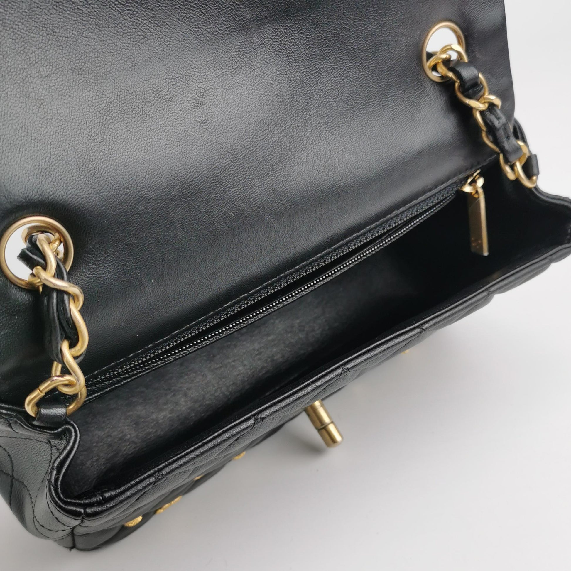 Classic Flap Seasonal limited Edition Mini Lambskin CC turn-lock