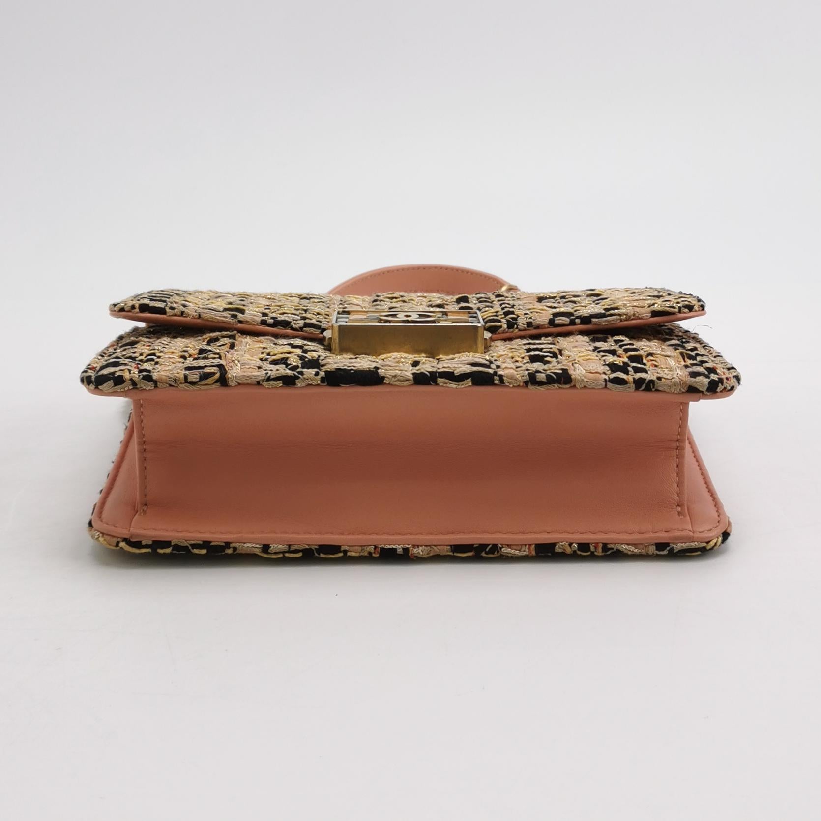 Classic Flap Seasonal limited Edition Small Lambskin CC turn-lock