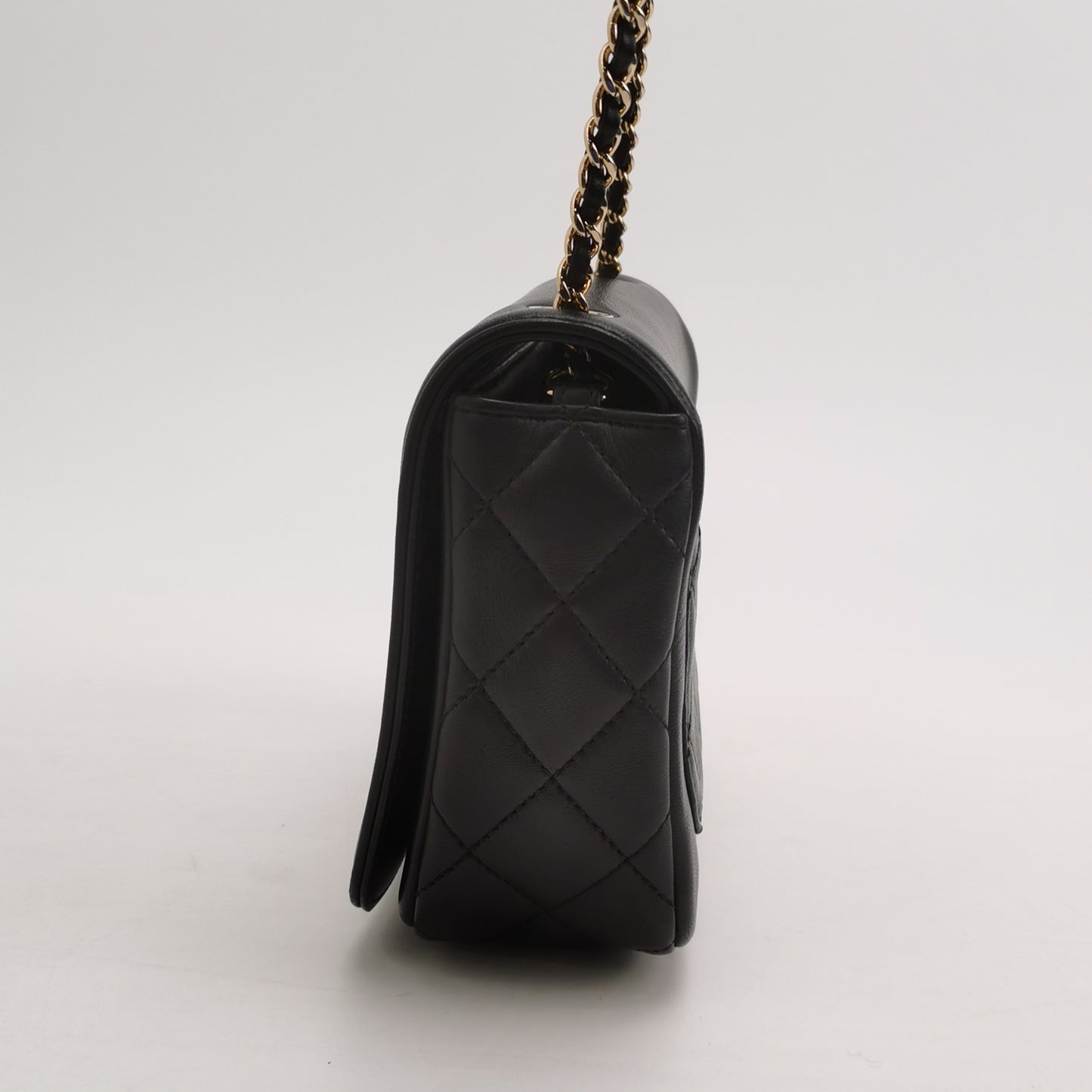 Flap Bag Lambskin CC turn-lock logo