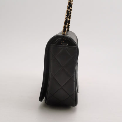 Flap Bag Lambskin CC turn-lock logo