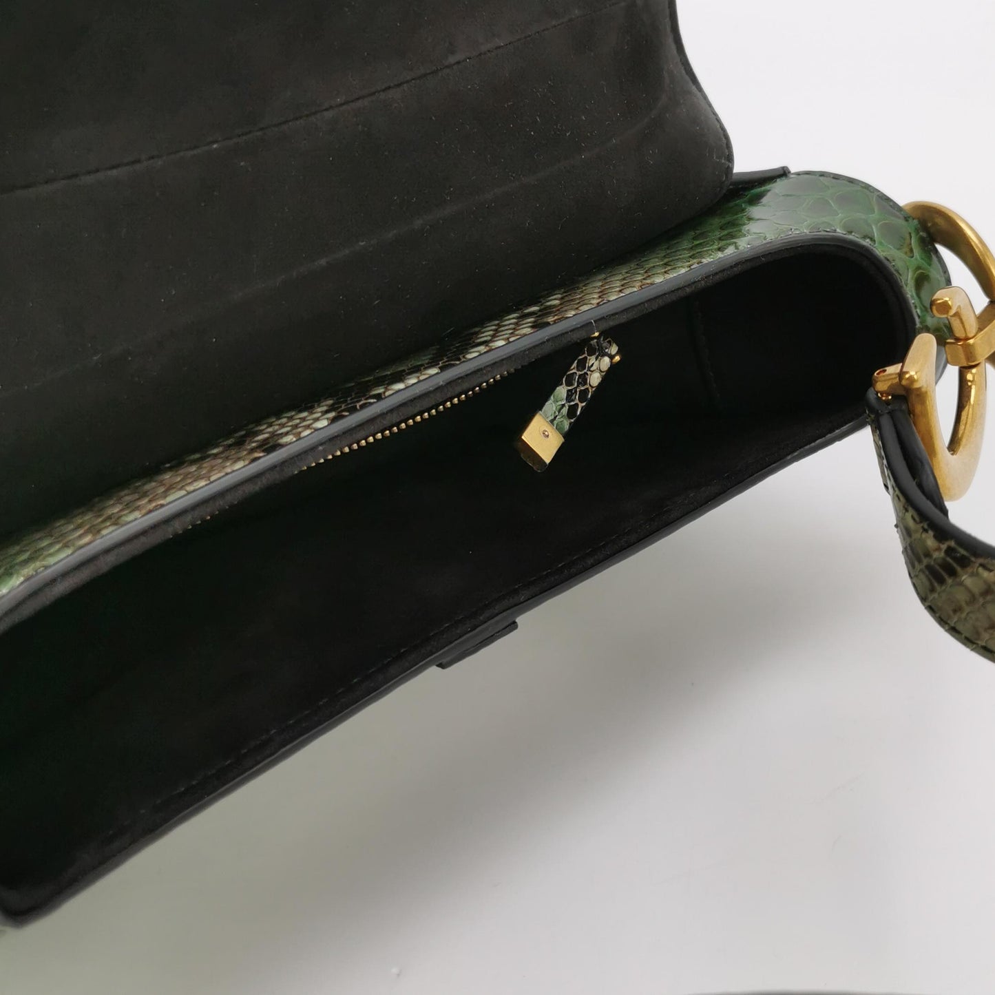 Saddle