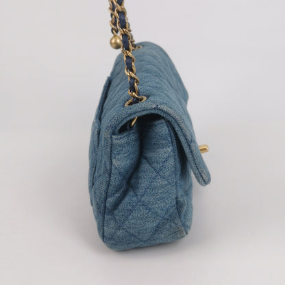 Classic Flap Seasonal limited Edition Mini Denim Denim Gold CC turn-lock