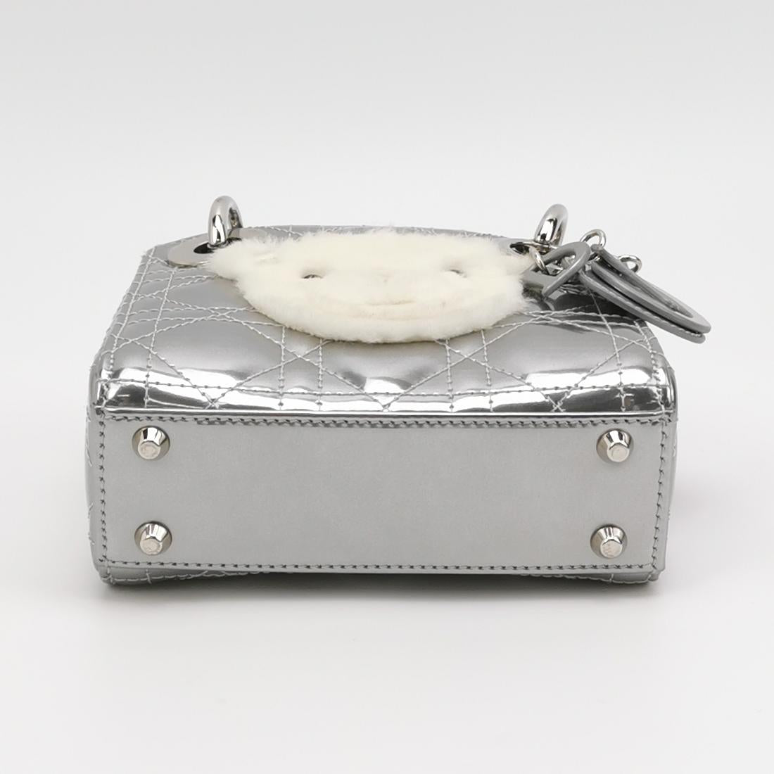 Lady Dior Patent leather Logo
