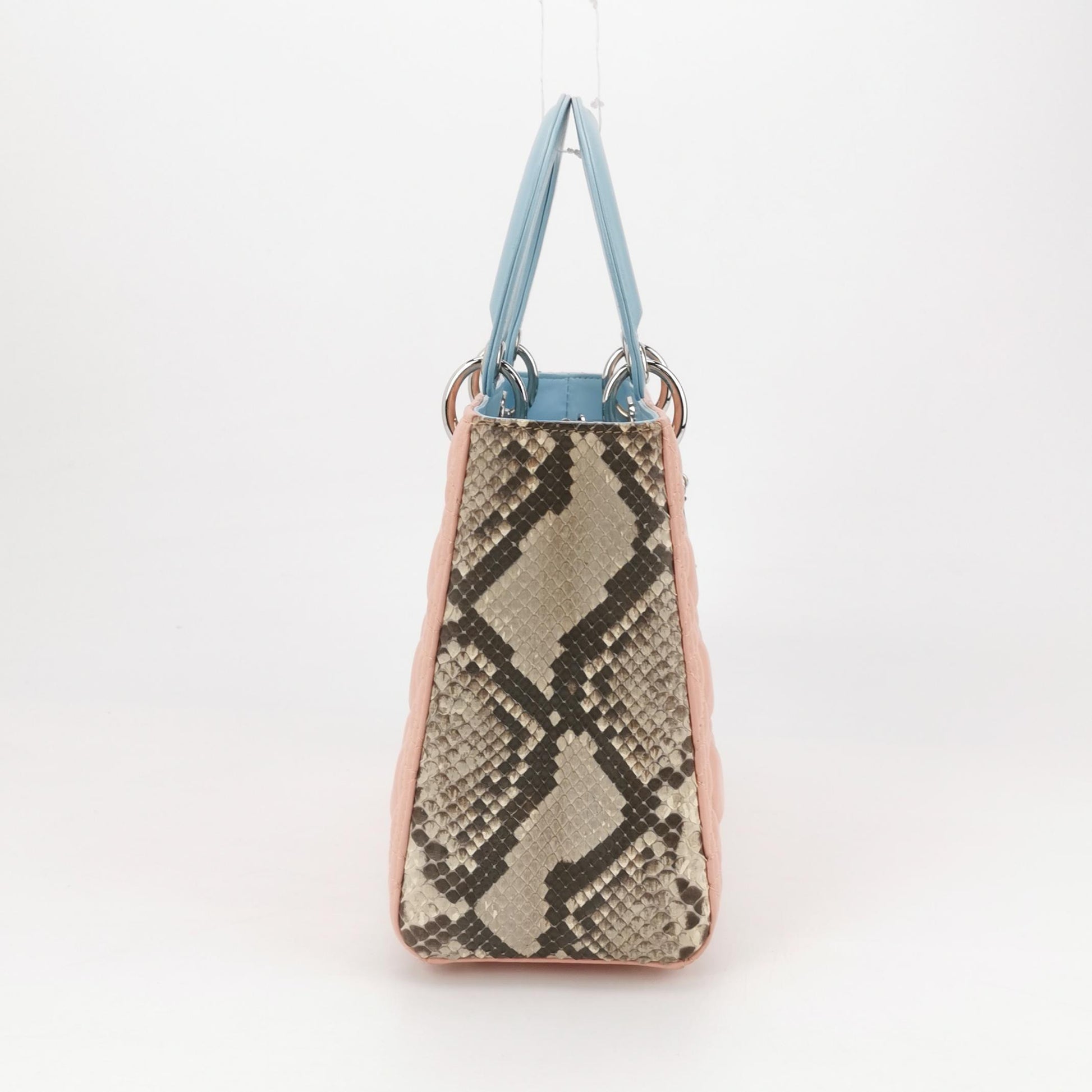 Lady Dior Medium Lambskin quilted Logo