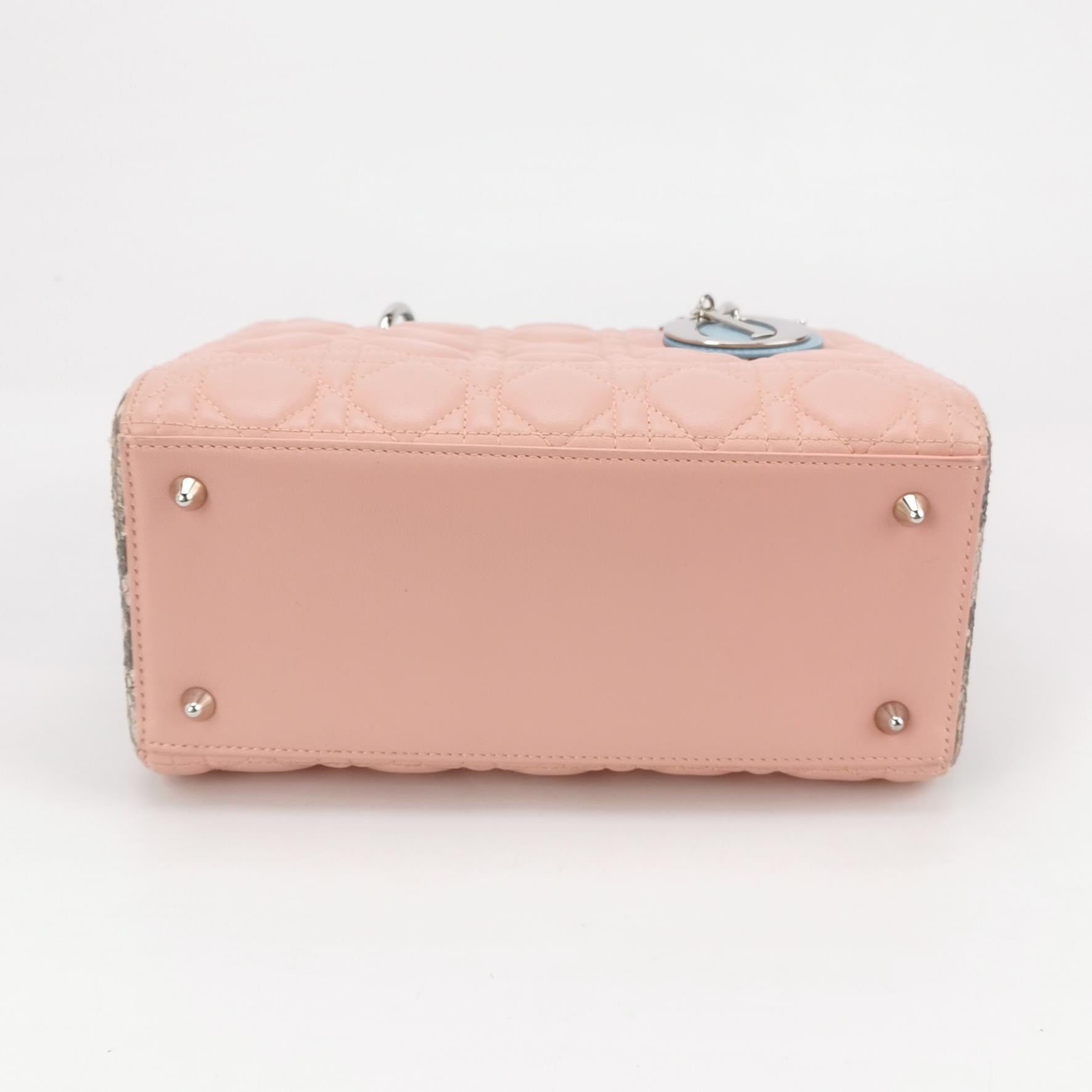 Lady Dior Medium Lambskin quilted Logo