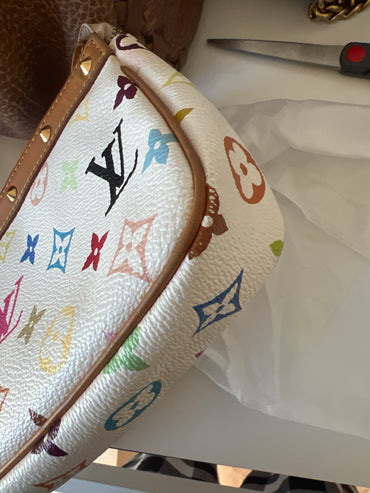 B Takashi Murakami x Louis Vuitton White Monogram Multicolore Pochette-1
